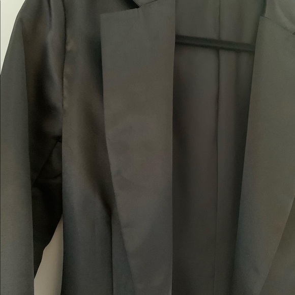 Black long custom over coat - Picture 3 of 4